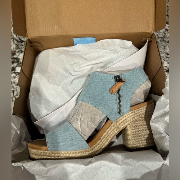 TOMS Heels 🩵 - Picture 4 of 8